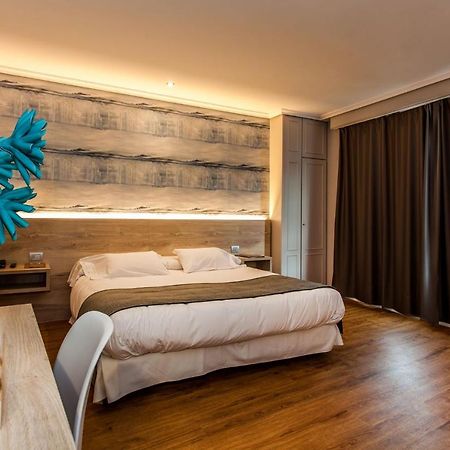 Hospedium Hotel La Marina Costa Da Morte Сее Екстериор снимка