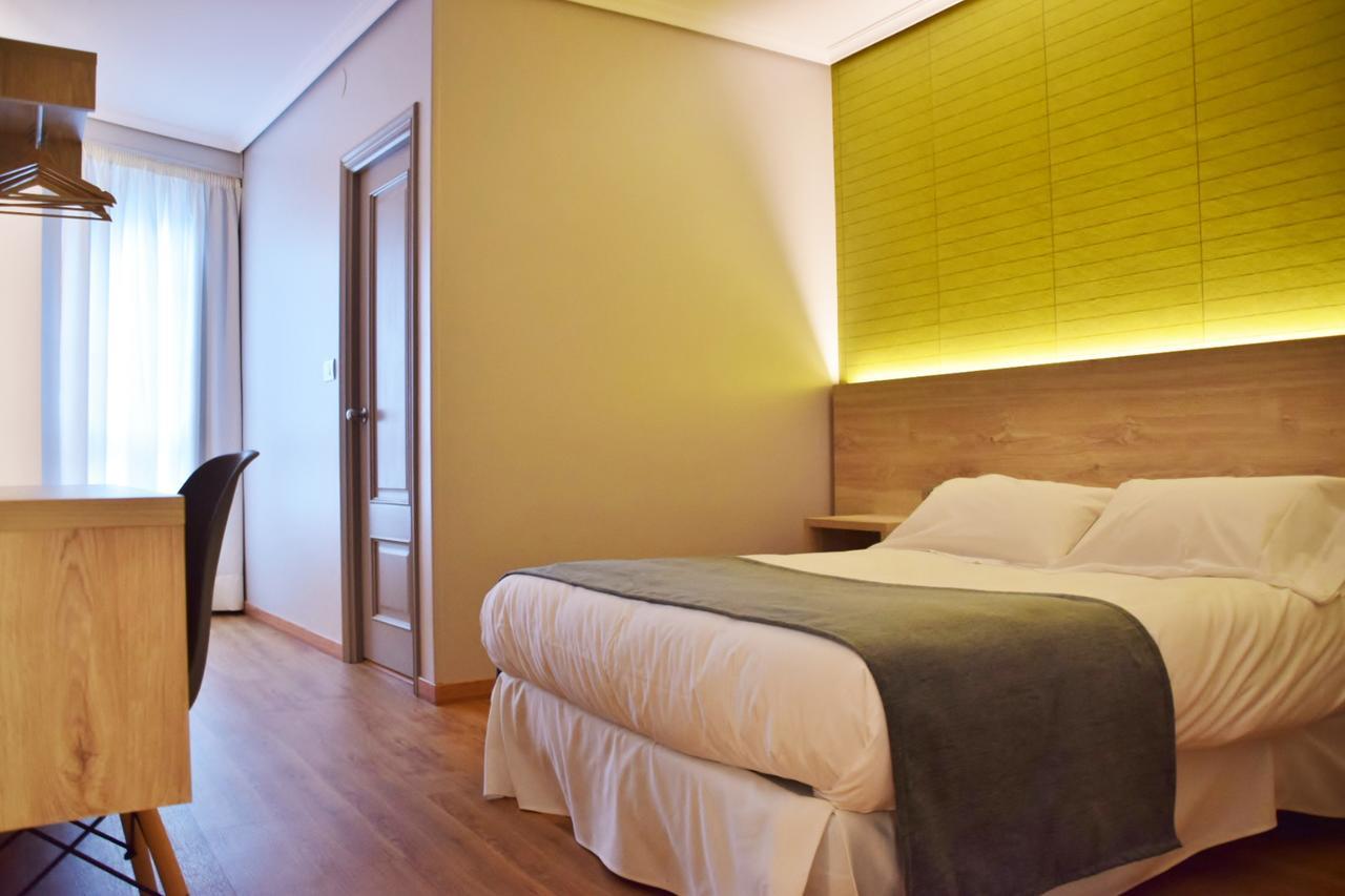 Hospedium Hotel La Marina Costa Da Morte Сее Екстериор снимка