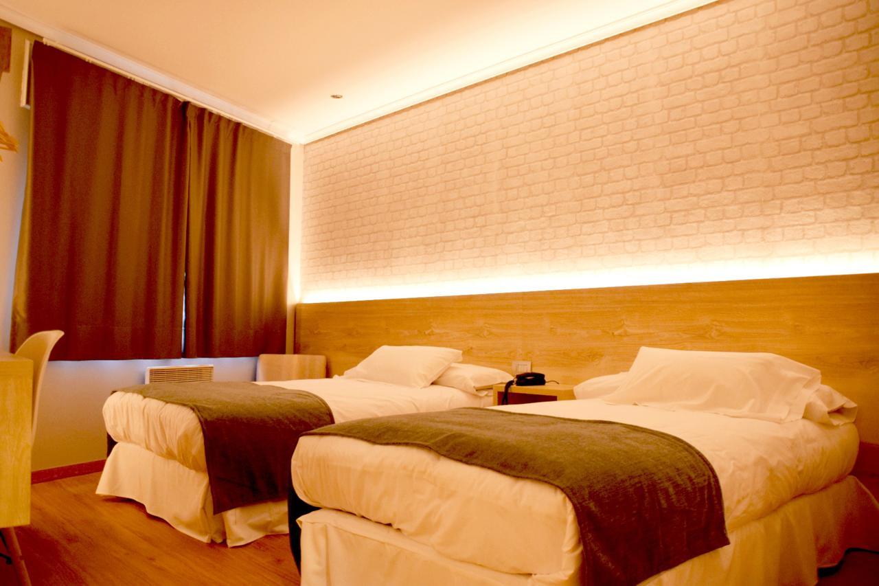 Hospedium Hotel La Marina Costa Da Morte Сее Екстериор снимка