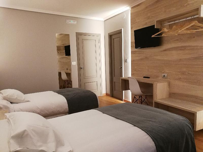 Hospedium Hotel La Marina Costa Da Morte Сее Екстериор снимка