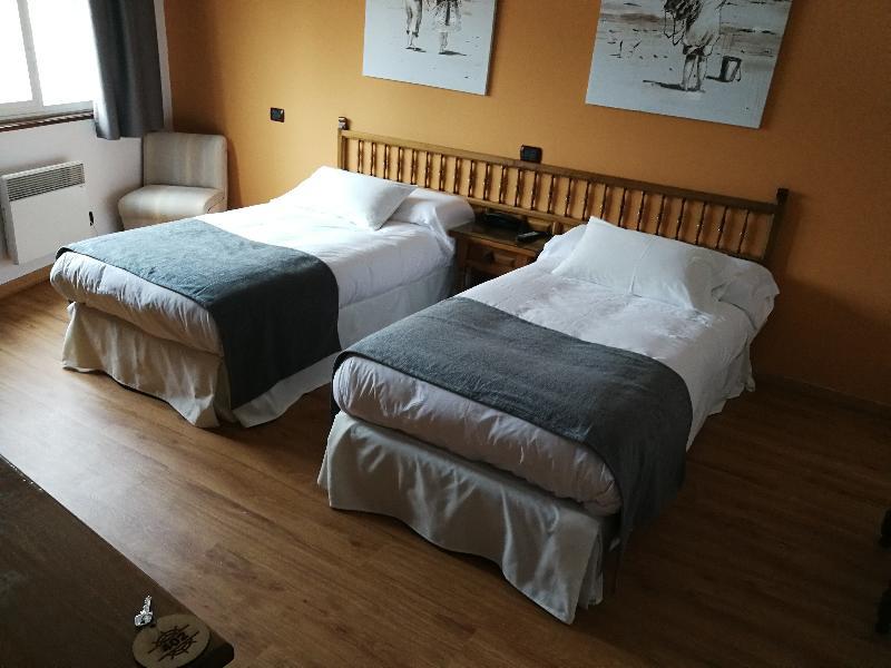 Hospedium Hotel La Marina Costa Da Morte Сее Екстериор снимка