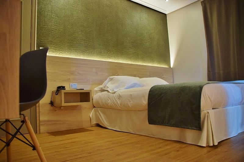 Hospedium Hotel La Marina Costa Da Morte Сее Екстериор снимка