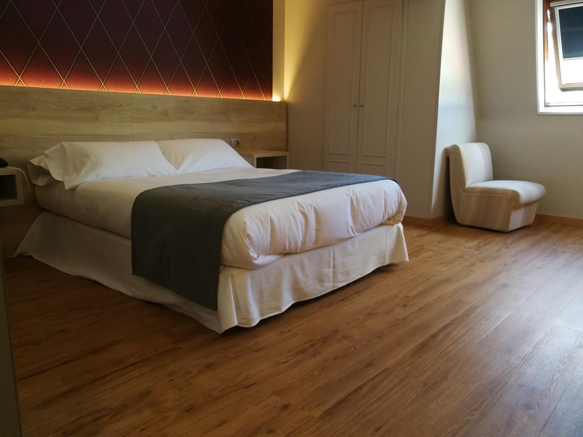 Hospedium Hotel La Marina Costa Da Morte Сее Екстериор снимка