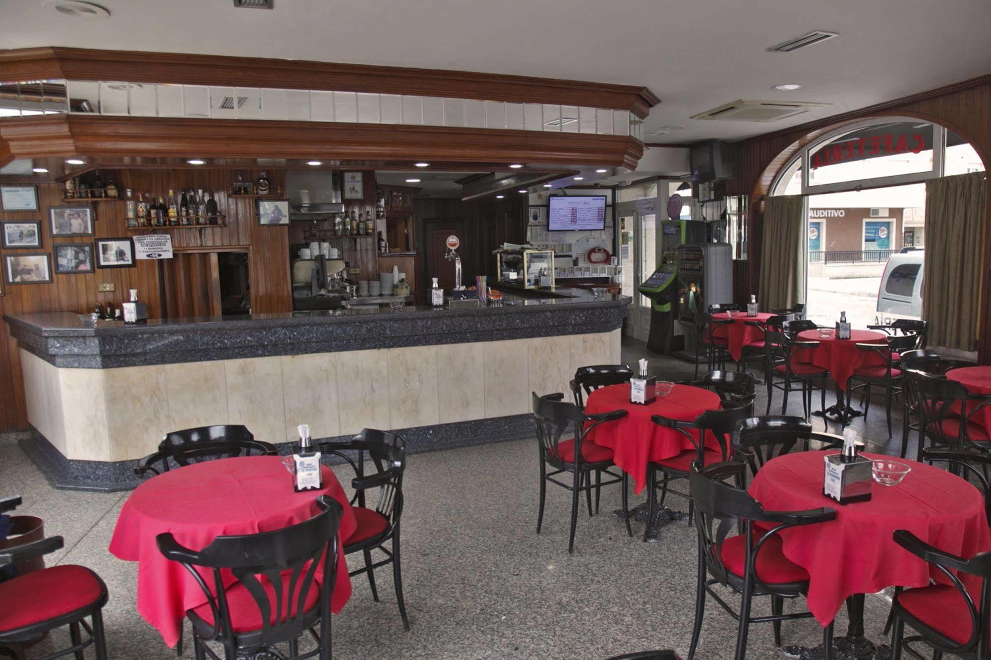 Hospedium Hotel La Marina Costa Da Morte Сее Екстериор снимка